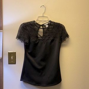 Lace detail fitted cap sleeve shirt